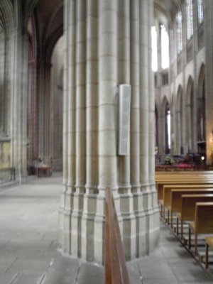 pilier de la nef