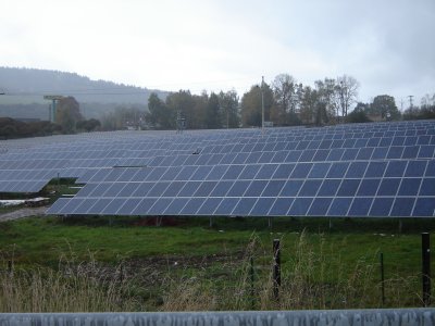 Panneaux solaires côté tchèque à l'emplacement du parking