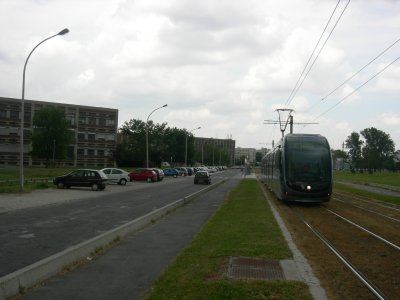 Le tramway parcoure l'ensemble du domaine universitaire