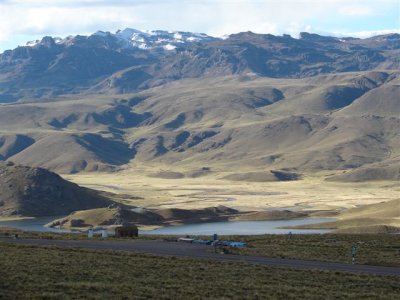 La Cordillère des Andes : Lago Lagunillas (4200 m) 